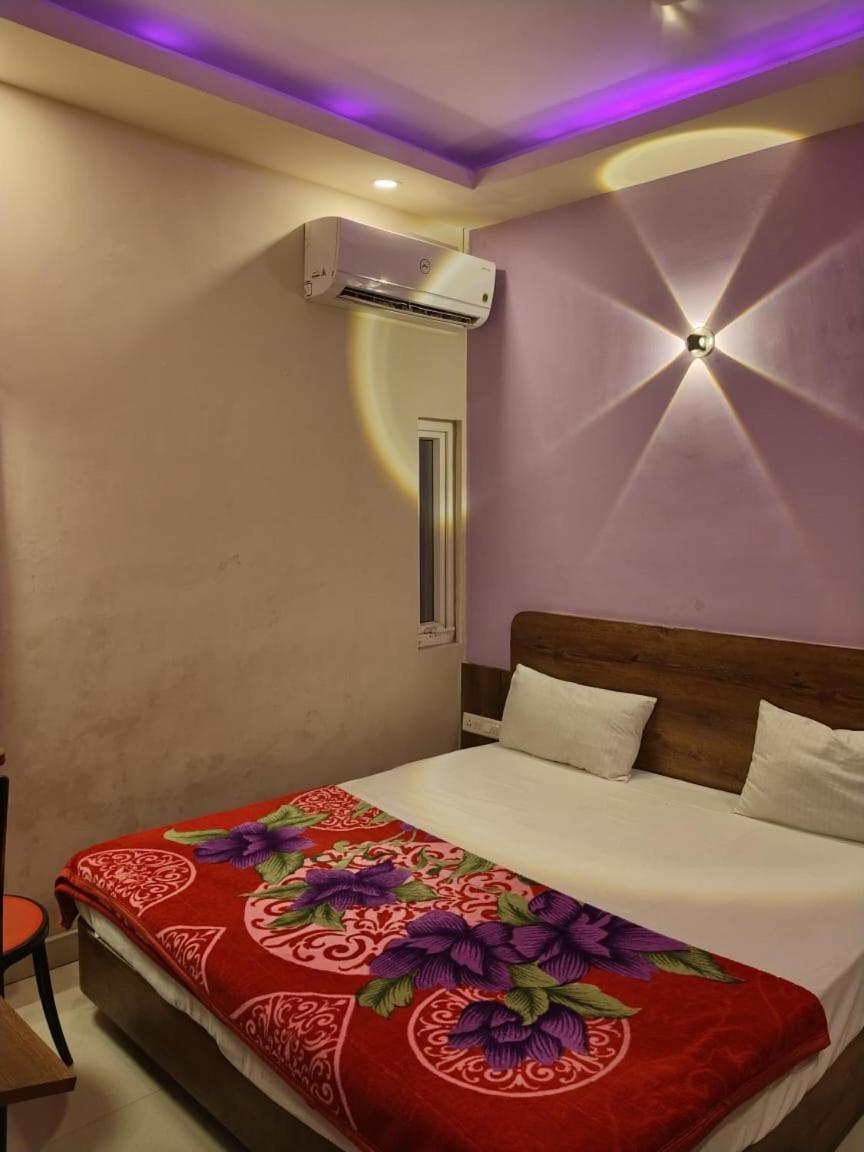 Hotel Greenland Luxury 푸리 외부 사진