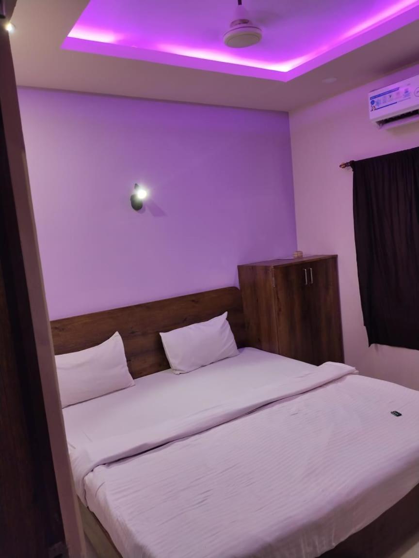Hotel Greenland Luxury 푸리 외부 사진